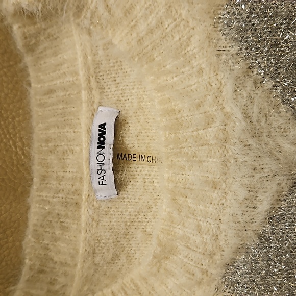 Fashion Nova Cropped Chevron Soft Fuzzy Sweater - Picture 2 of 6